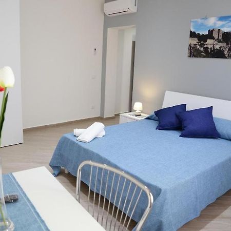 Bed and Breakfast La Bussola Trapani Exterior foto
